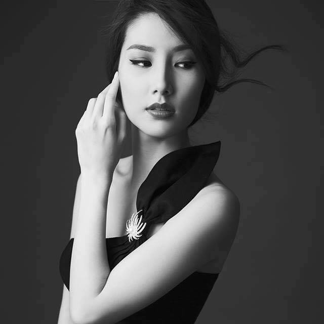Diễm My gợi cảm trong bộ ảnh đen trắng mới.
