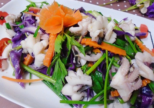 Cách làm mực xào thập cẩm ngon không cưỡng nổi