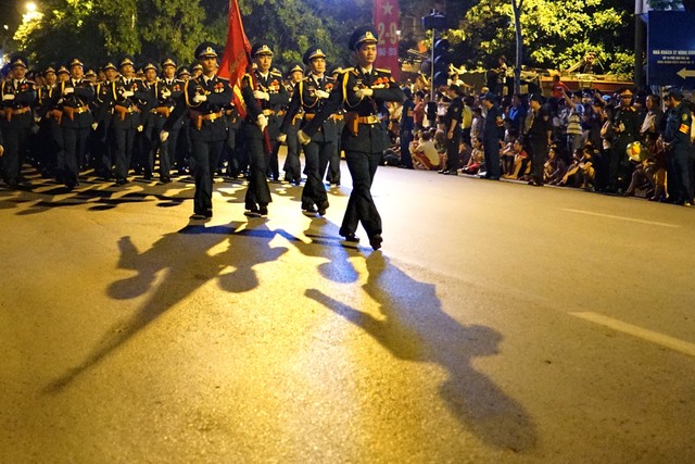 Buổi tối trời rất mát.