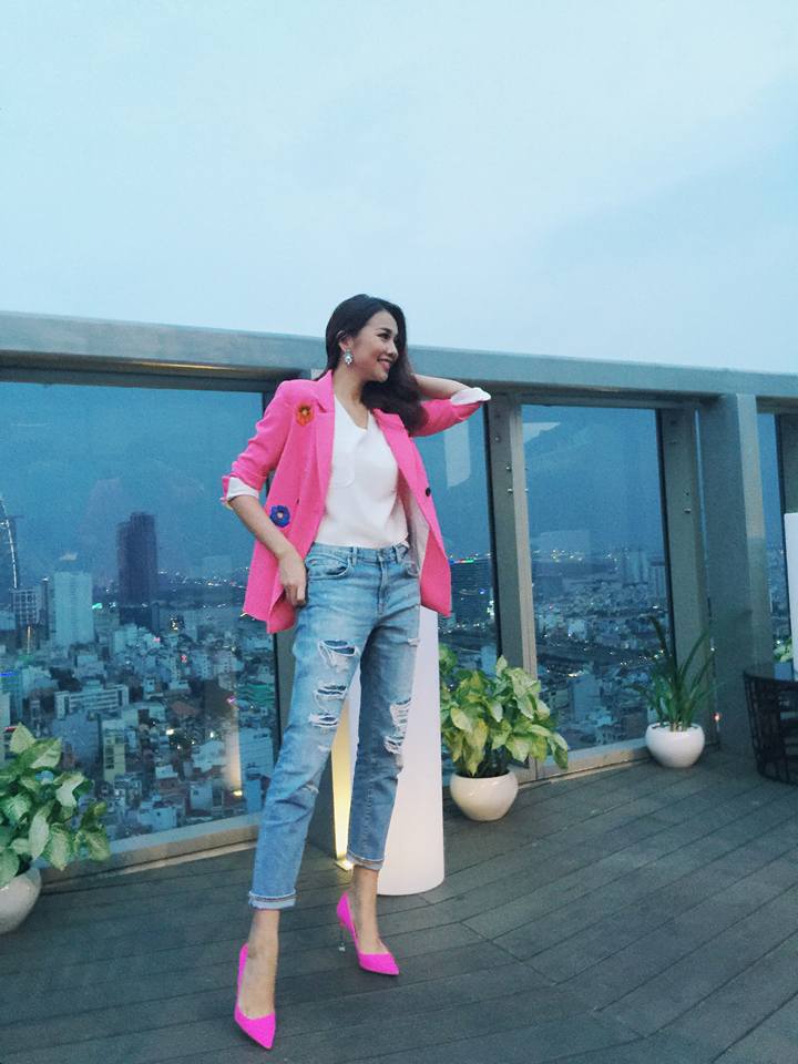 Thanh Hằng 'tông xuyệt tông', khoe body siêu chuẩn.