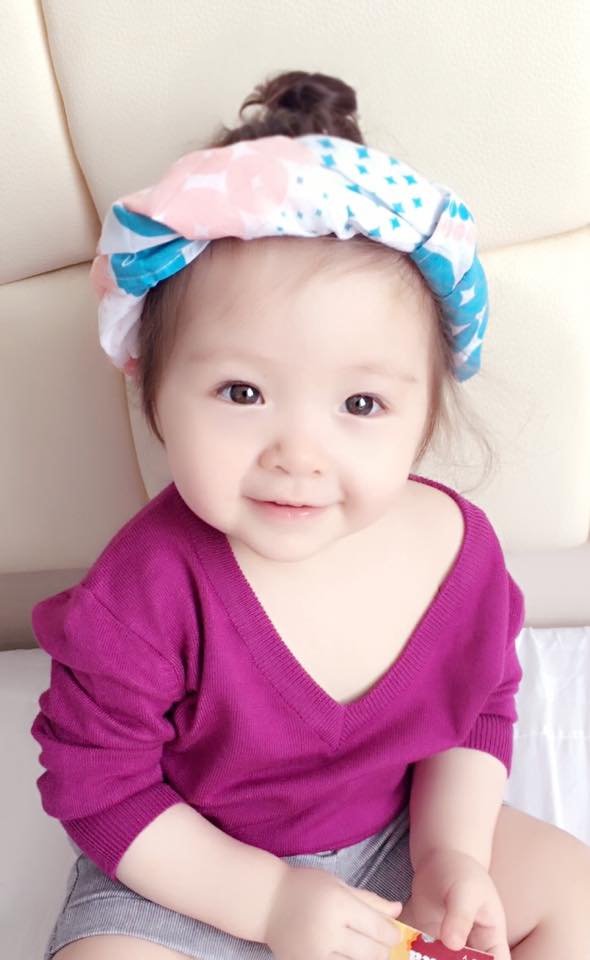 Cadie thường xuyên được mẹ đưa đi chơi, ăn uống.