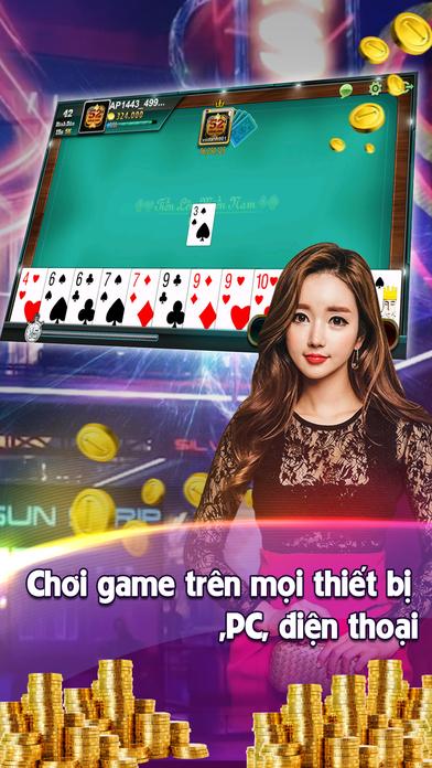 Taylor trông rất xinh đẹp trong bộ váy sequin vàng óng ánh này.