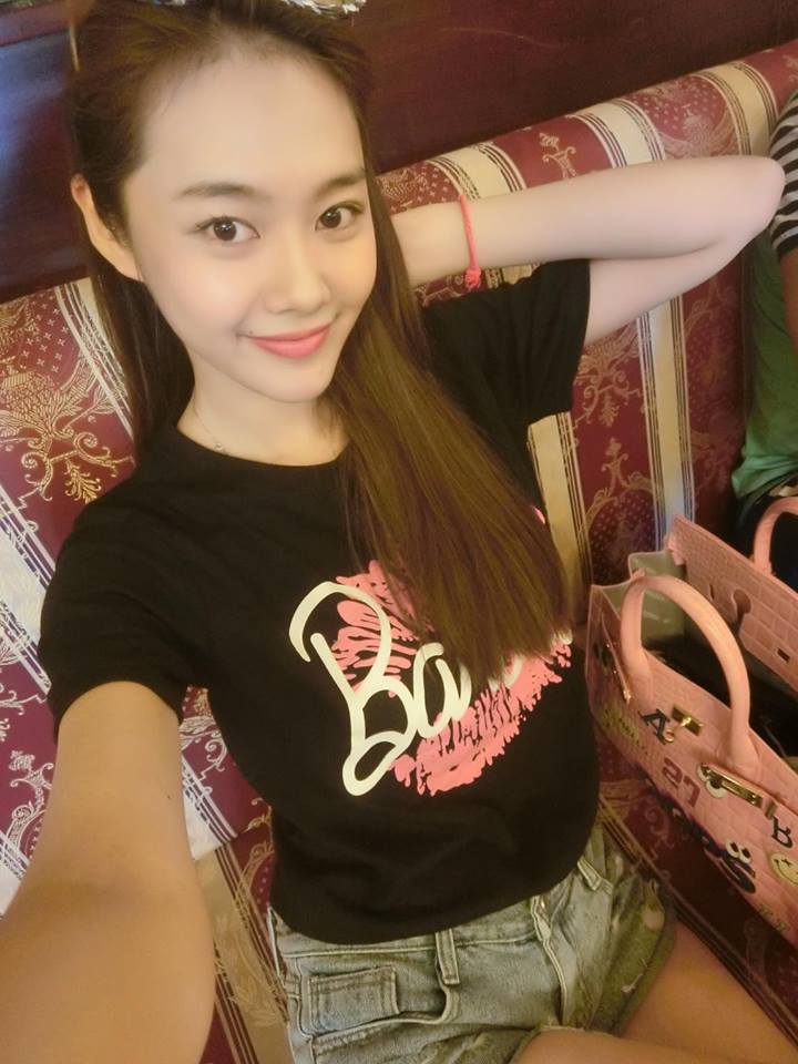 Linh Chi bị