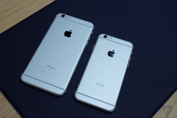 Kích thước của bộ đôi này không thay đổi so với iPhone 6/6 Plus.