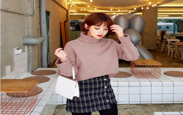 Áo khoác blazer dáng cổ điển rất hợp với cô nàng yêu phong cách sang trọng và hợp với môi trường công sở.
