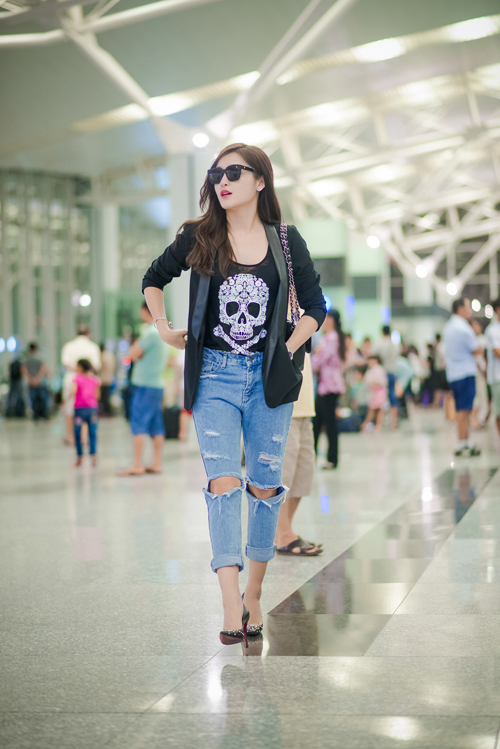 Huyền My diện