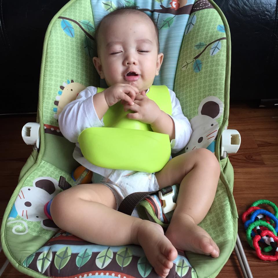 Những biểu cảm đáng yêu của cậu bé khiến nhiều người ngây ngất.