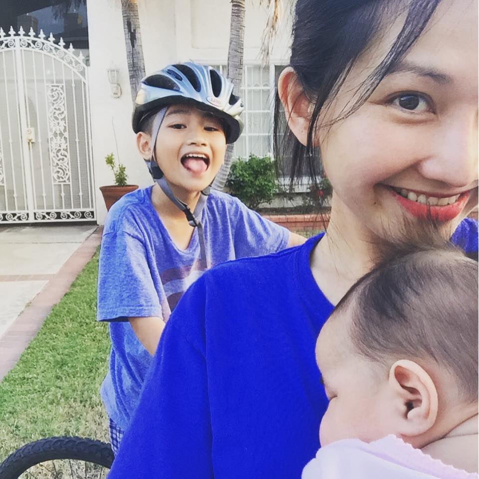 Hơn 1 tháng tuổi, bé Yvona trông rất bụ bẫm và kháu khỉnh.
