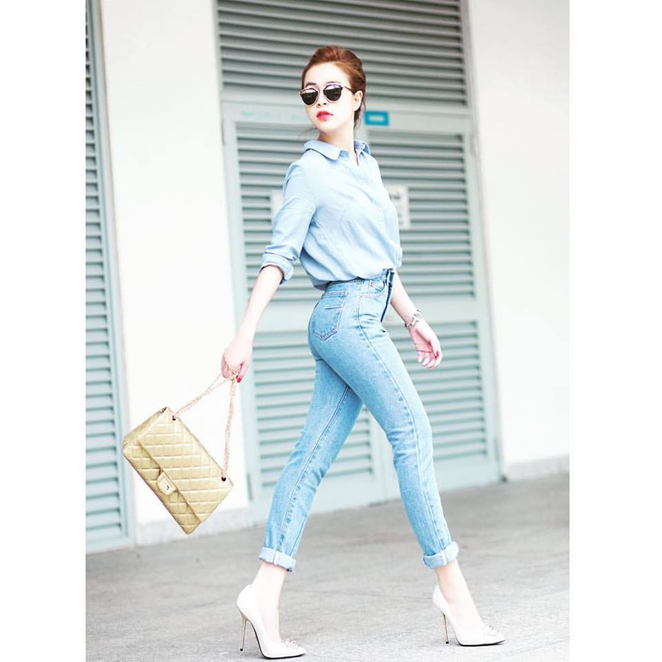 Hoàng Thùy Linh 'tung tẩy' ngoài phố.