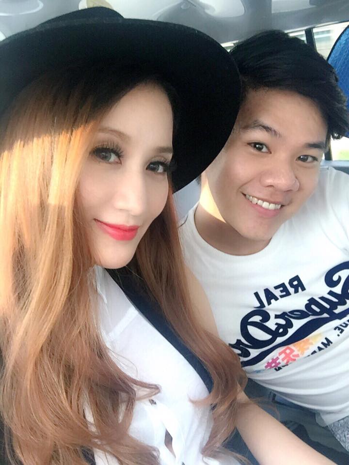 Khánh Thi 'trốn' chồng con, hẹn hò cùng trai trẻ.