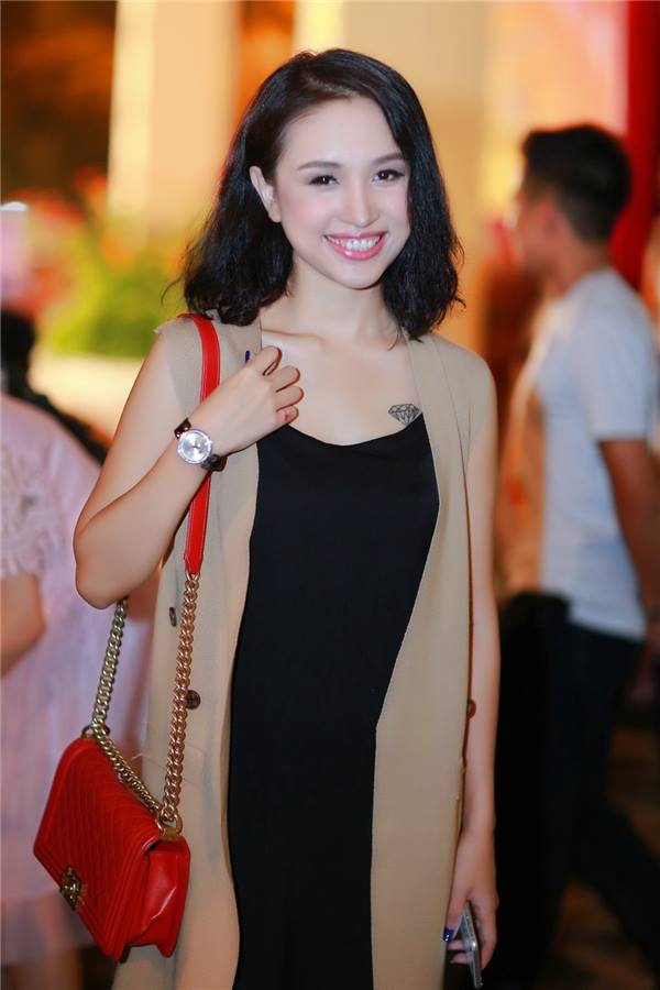 Thanh Vân Hugo vẫn rất xinh đẹp và tươi tắn dù đã là bà mẹ một con.