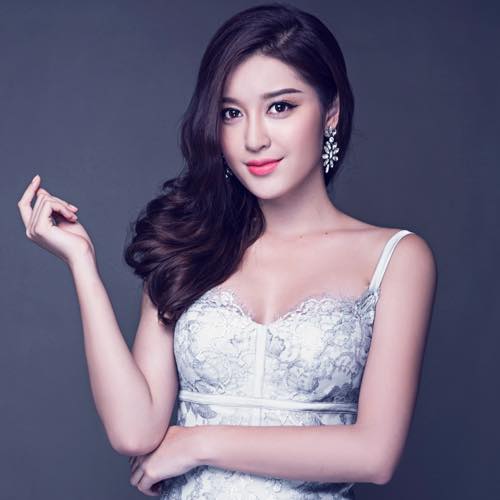 Á hậu Huyền My lộ gương mặt 'chỉnh sửa' đến khác lạ.Chẳng ai có thể nhận ra đây là nàng Á hậu Việt Nam 2014. Liệu đây là kết quả của việc photoshops quá đà hay Shbet888 tiền thưởng cực khủng thẩm mỹ?