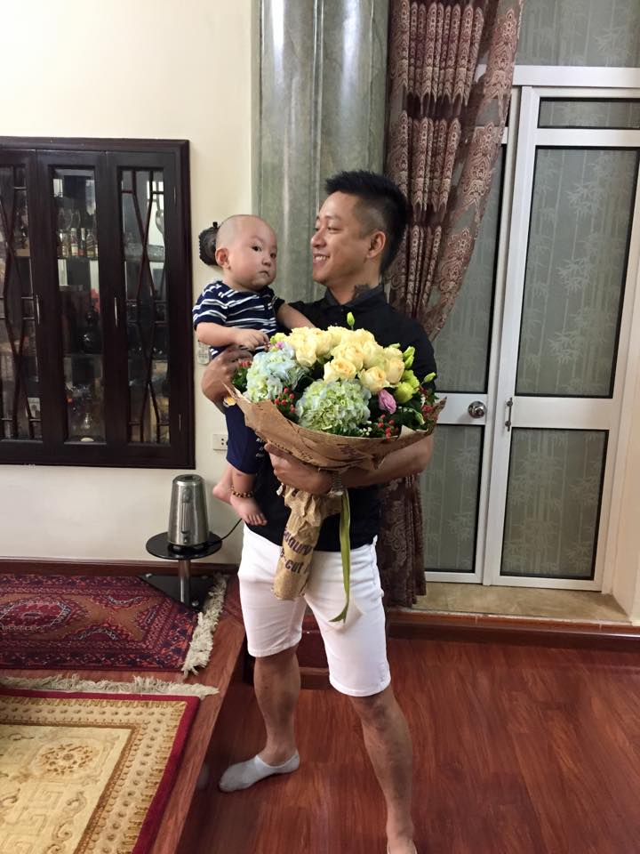 Tuấn Hưng mừng sinh nhật bên con trai Su Hào bé bỏng.