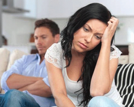 Chồng thu hết lương vợ còn 'đo lọ nước nắm, đếm củ dưa hành'