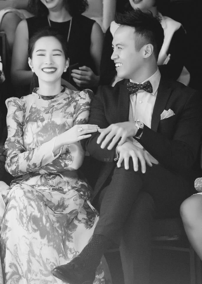 Đặng Thu Thảo đính chính về bạn trai tin đồn, 'Lần đầu như lần cuối, mình xin đính chính đây là anh bạn thân, tuyệt đối không phải người yêu đâu nha, quan trọng hơn là ảnh cũng chưa có người yêu'.