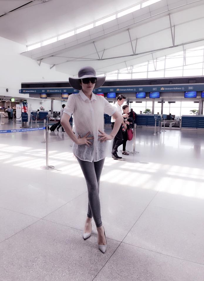 Lý Nhã Kỳ “Mỗi ngày là 1 chuyến bay, hết trong nước thì là quốc tế, 5 ngày nay ngày nào cũng bay hết. Cảm giác gần như công việc đang quản lý và đang chiếm dụng hết thời gian và Shbet16 chơi game trực tuyến của mình. Quyết định sẽ khởi kiện công việc để đòi bồi thường được nghỉ ngơi 1 ngày mà không cần phải bay hay làm việc , nhưng cuối cùng vẫn bị thua kiện và hậu quả là vẫn phải làm việc đây'.