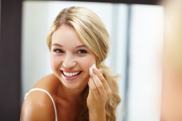 Mẹo hay để có lớp trang điểm hoàn hảo khi đến mùa da khô