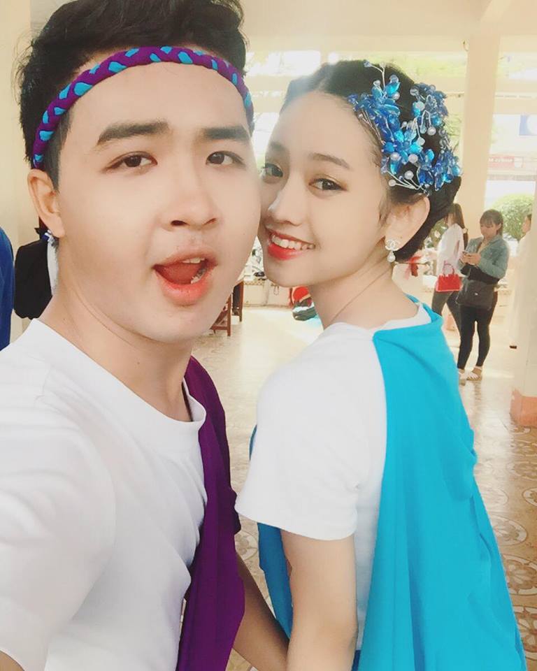 'Tình địch' Midu thừa nhận 'Lỡ bấm xoá bây giờ post. Một phong cách rất cải lương'.