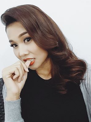 Thanh Hằng nhắng nhít 'Bày đặt biết mắc cỡ'.