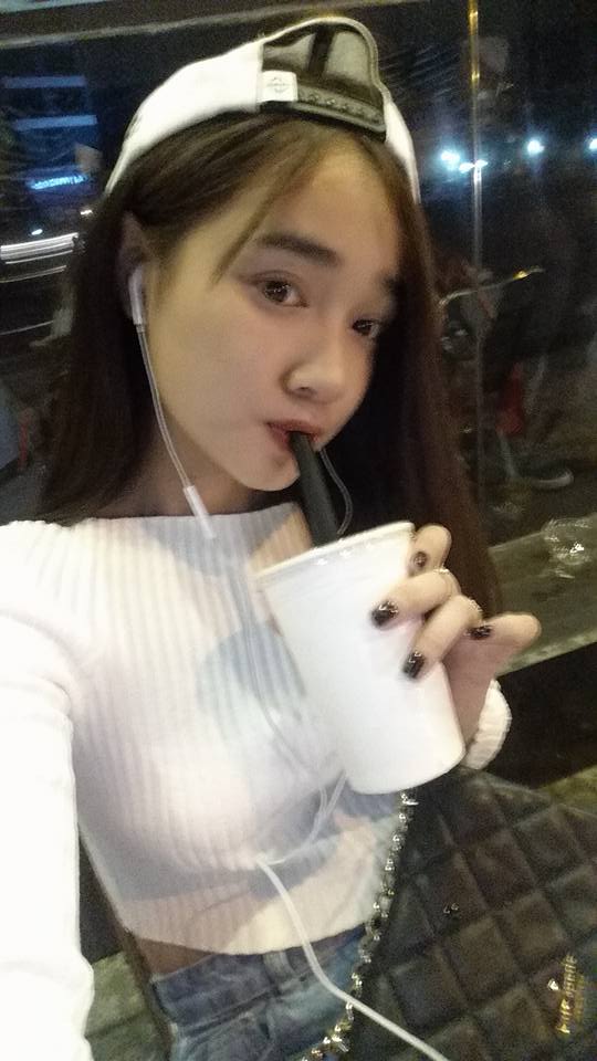 Nhã Phương: 'Tận hưởng Sài Gòn về đêm... bao lâu rồi mới có cảm giác này nhỉ...'.