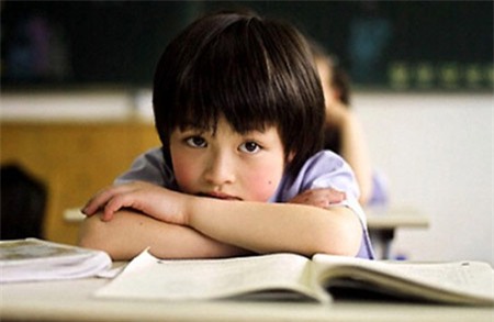 Những biện pháp sai lầm của cha mẹ khi con học dốt