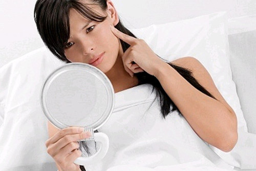 Công thức rửa mặt và tẩy tế bào chết cho da có mụn trứng cá