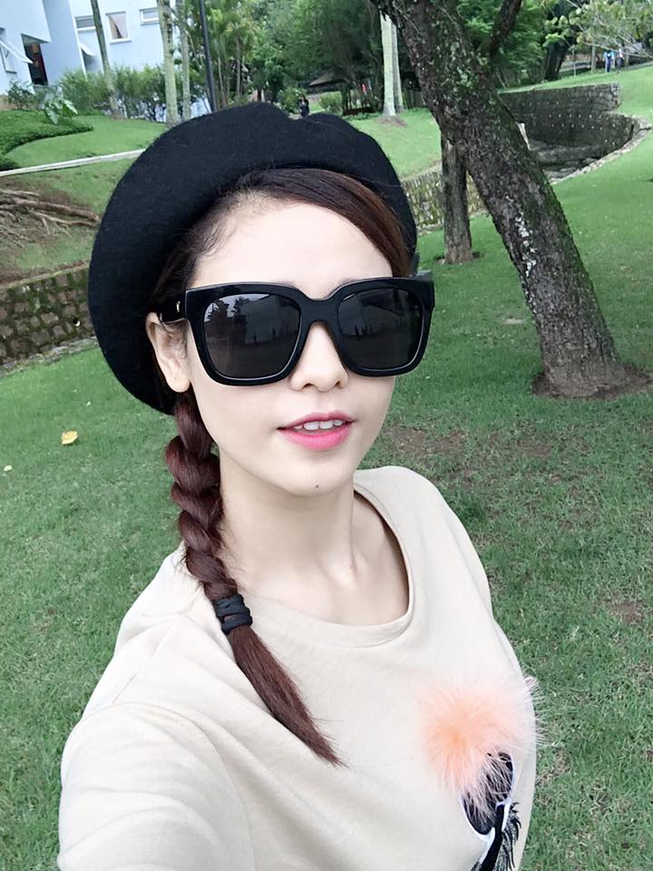 Trương Quỳnh Anh khoe vẻ nữ tính, đáng yêu trong hình ảnh selfile mới.