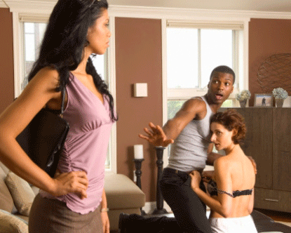 Choáng váng khi phát hiện ra âm mưu của chồng và em gái kết nghĩa