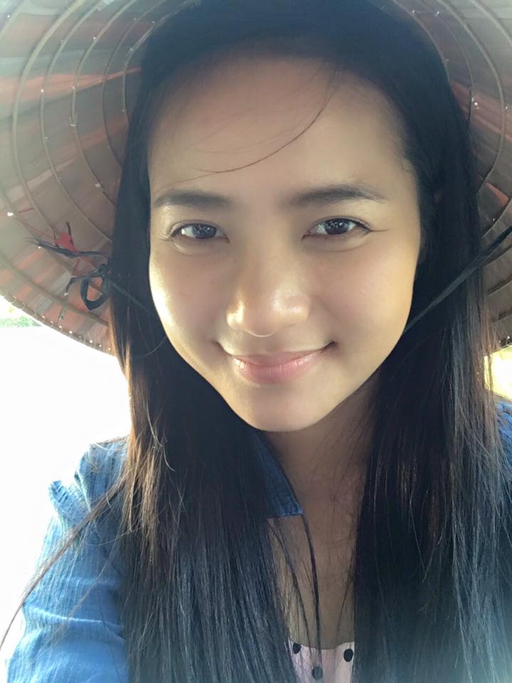 Phan Như Thảo 'Hái được một mớ bình bác mọc hoang'.