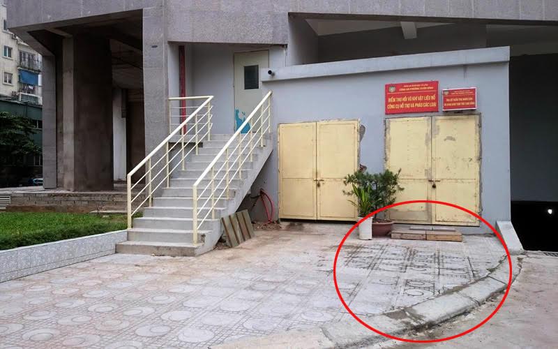 Ở nhà với anh trai, bé 5 tuổi rơi từ tầng 22 xuống đất