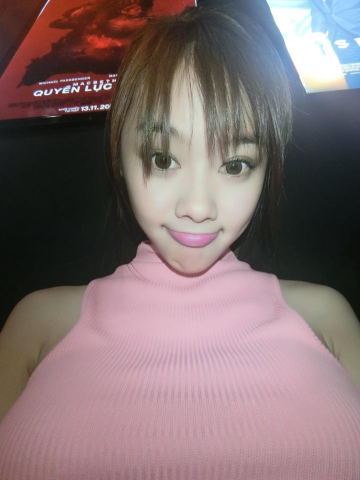 Linh Chi lộ gương mặt biến dạng, khác lạ so với những hình ảnh trước.