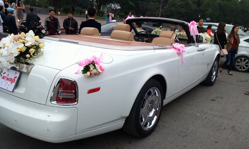 Siêu xe Limousine Hummer đón dâu ở Nam Định