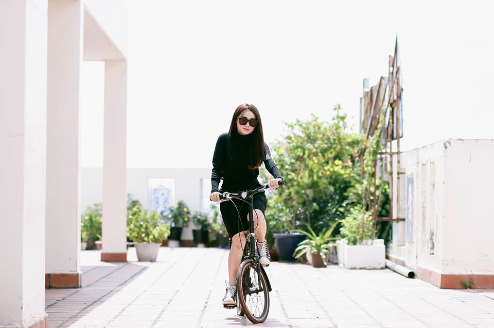 Nhã Phương thừa nhận \'Dạo này thích đi xe đạp\'.
