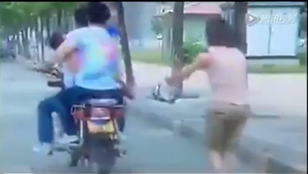 Sốc trước cảnh 