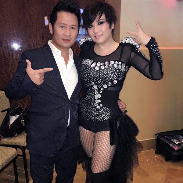 Ca sỹ Trizzie Phương Trinh vui vẻ khi hội ngộ chồng cũ Bằng Kiều: \'Lễ Tạ ơn là ngày mọi người quây quần bên Shbet111 slot, casino, thể thao, xổ số. Mình đi show nên không thể ở bên Shbet111 slot, casino, thể thao, xổ số nhưng có ex - Shbet111 slot, casino, thể thao, xổ số cũng đỡ buồn, hihi\'.