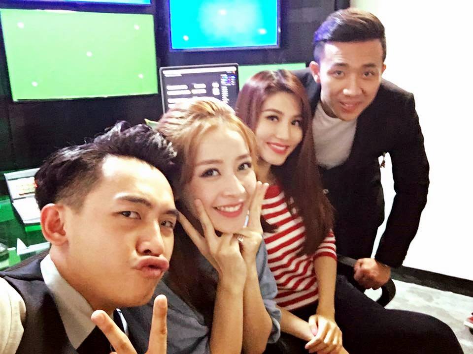 Diễm My: \'2 Bánh bèo và 2 bánh ...........\' Bánh gì là thích hợp với khuôn mặt của 2 anh này đây cả nhà? Mời cả nhà điền vào chỗ trống\'.