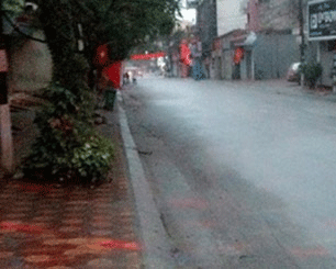 Rơi từ tầng 4 khách sạn xuống đất, học sinh lớp 6 tử vong