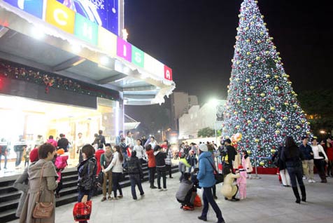Đi chơi noel ngày nào?