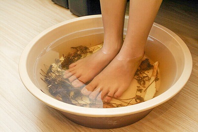 Khử mùi hôi chân trong mùa đông khi đi giày nhiều
