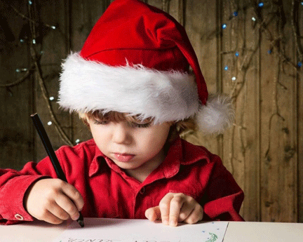 Bé gái viết thư cho ông già Noel xin bố đừng đánh mẹ