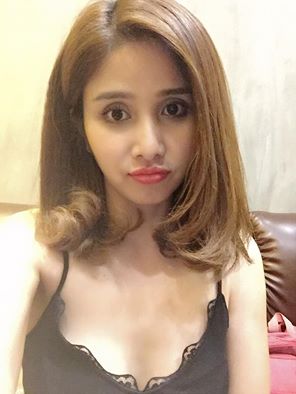 Thảo Trang - vợ cũ Phan Thanh bình thừa nhận \'Cứ đam mê dù nhiều người cười chê. Và cứ vui lên, vì ta không... cô đơn. Vì tôi còn sống. Vì tôi còn hát lên. Vì tôi còn viết lên bao điều trong lòng tôi...!!\'.