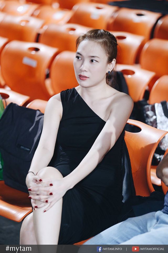 Ca sỹ Mỹ Tâm \'Dù chỉ là tập thôi nhưng thần thái rất nghiêm túc. Very đẹp rất đẹp\'.