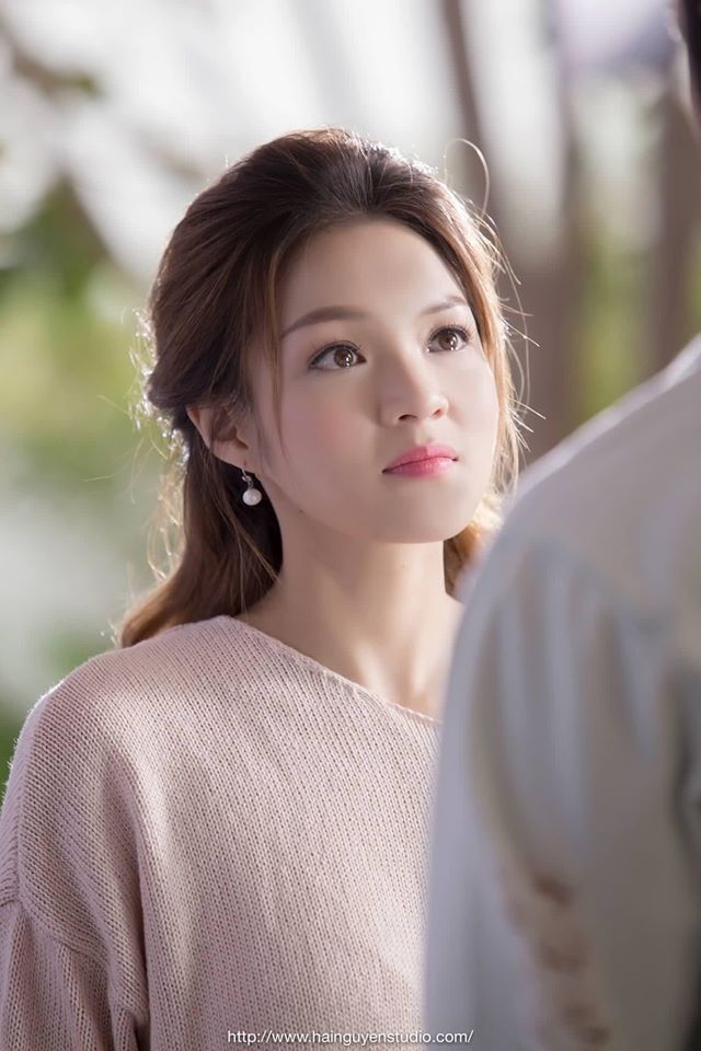 Hotgirl kiêm diễn viên Thủy Top \'Con gái con đứa chả được cái nết gì. Tính tình chỉ được cái bướng bỉnh ngang ngược là giỏi. Meo\'.