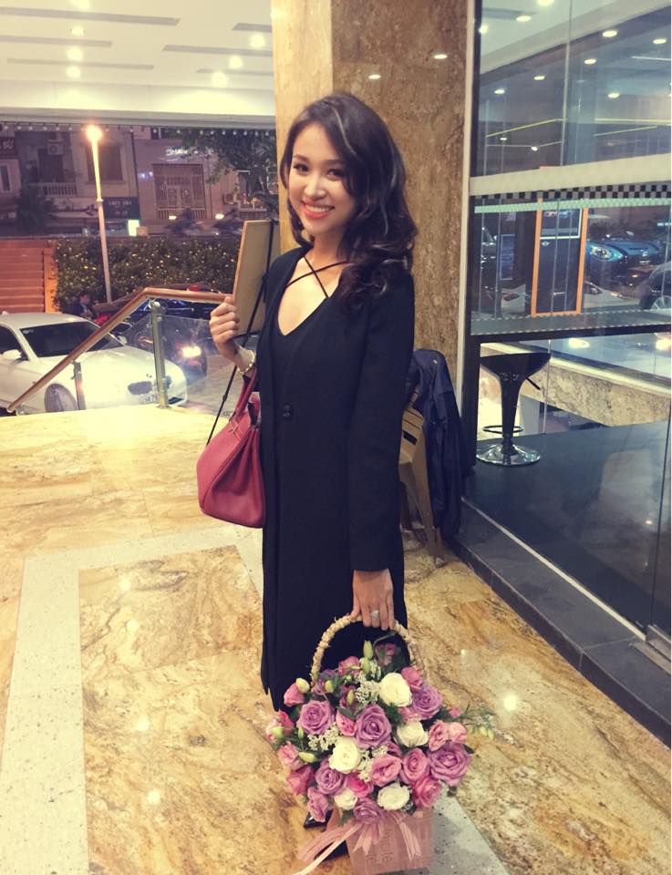 Thanh Vân Hugo tươi tắn selfile đầy tự tin. Nhìn hình ảnh này, chẳng ai nghĩ rằng cô đã là bà mẹ một con.