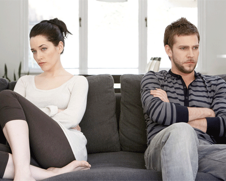 Chồng đòi ly thân vì nghi ngờ vợ đồng tính