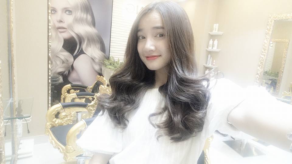 Nhã Phương \'Chút thay đổi cho ngày cuối năm... kaka... thanks anh trai iu đã mần đẹp cho em nhoa nhoa...\'.