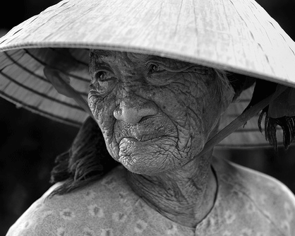 Khoảnh khắc nào khiến bạn nhận ra cha mẹ đã già rồi?