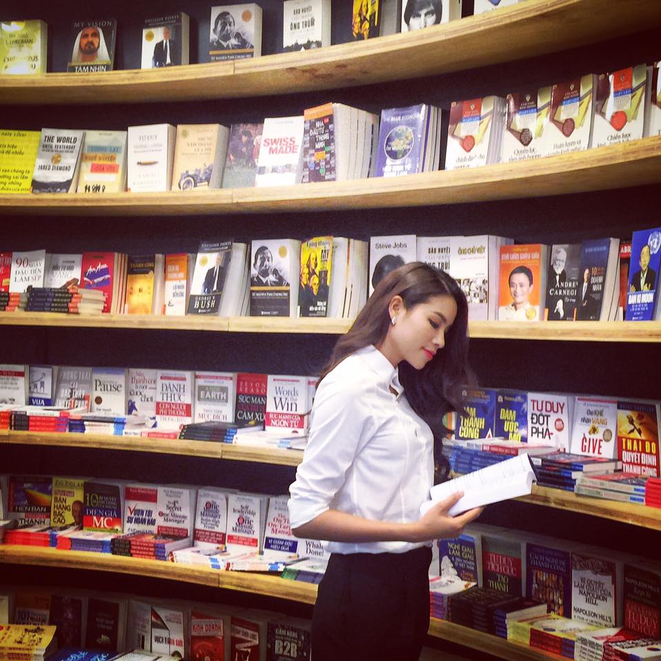 Phạm Hương thừa nhận: \'Không ai có thể quay ngược lại thời gian để bắt đầu lại từ đầu, nhưng bất kỳ ai cũng có thể bắt đầu từ ngày hôm nay và tạo ra một kết thúc mới\'.