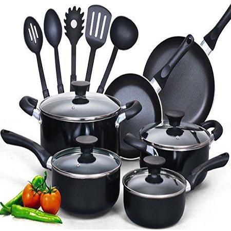 Có thể dễ dàng nhận ra mũi của Thu Phượng cao và thon gọn hơn.