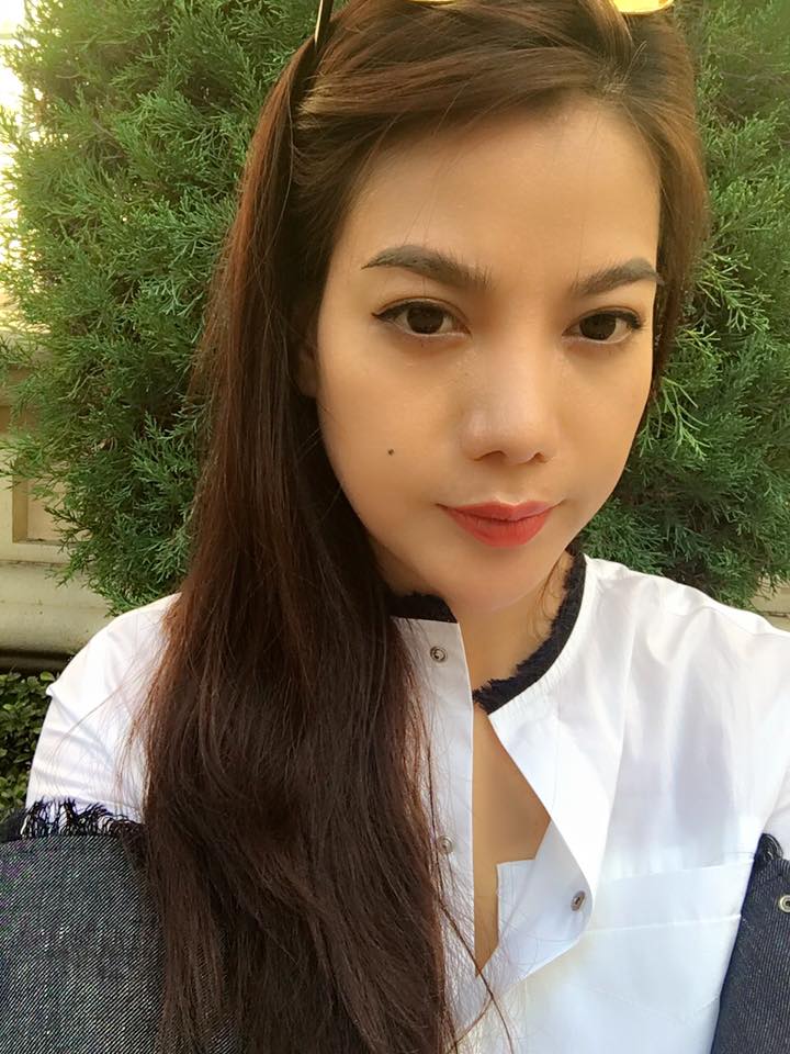 Trương Ngọc Ánh: \'Ngày nghỉ mà vẫn phải thức sớm làm việc , đôi khi muốn được nghỉ vài ngày mà cái tội tham công tiếc việc\'.